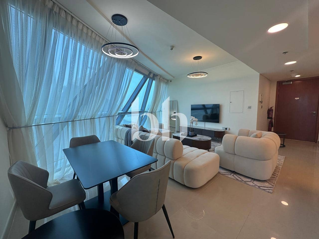 1 Bedroom Apartment in Park Tower A - photo 2