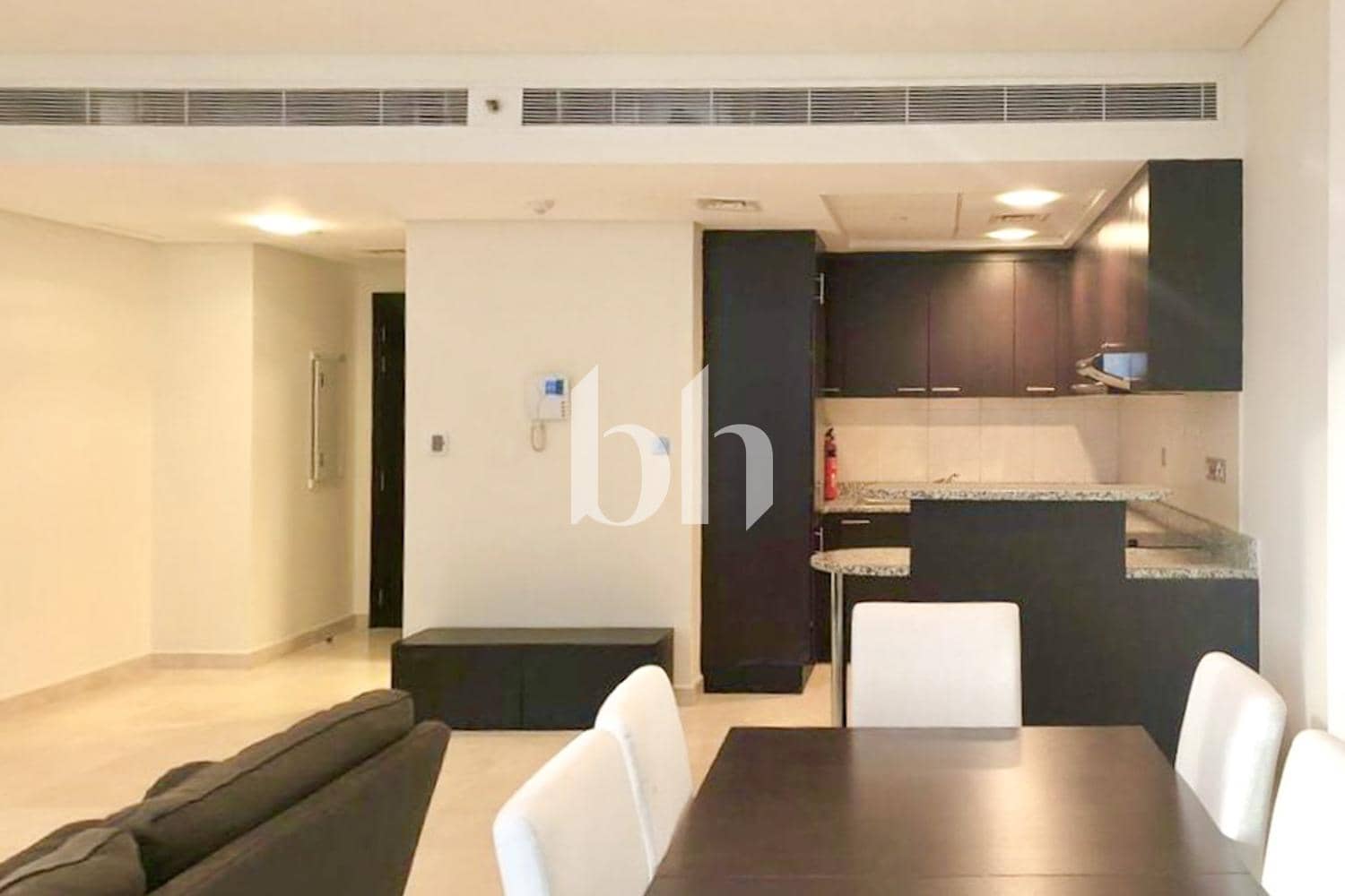 1 Bedroom Apartment in Sky Gardens - photo 1