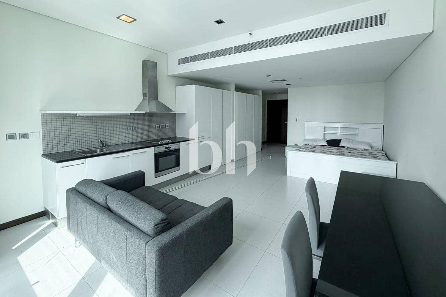 Studio Apartment in Liberty House - photo 2