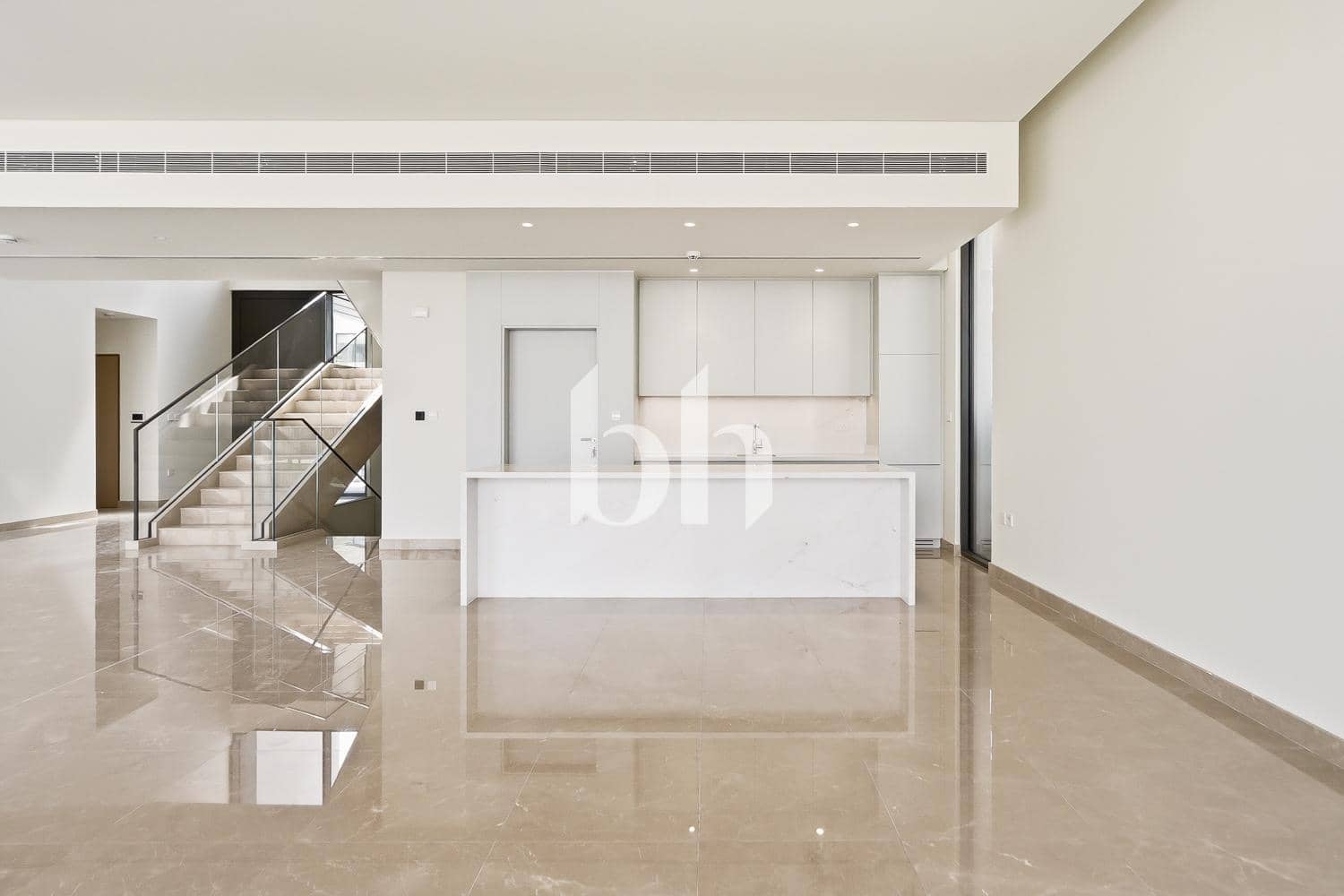 5 Bedroom Villa in Address Hillcrest - photo 2