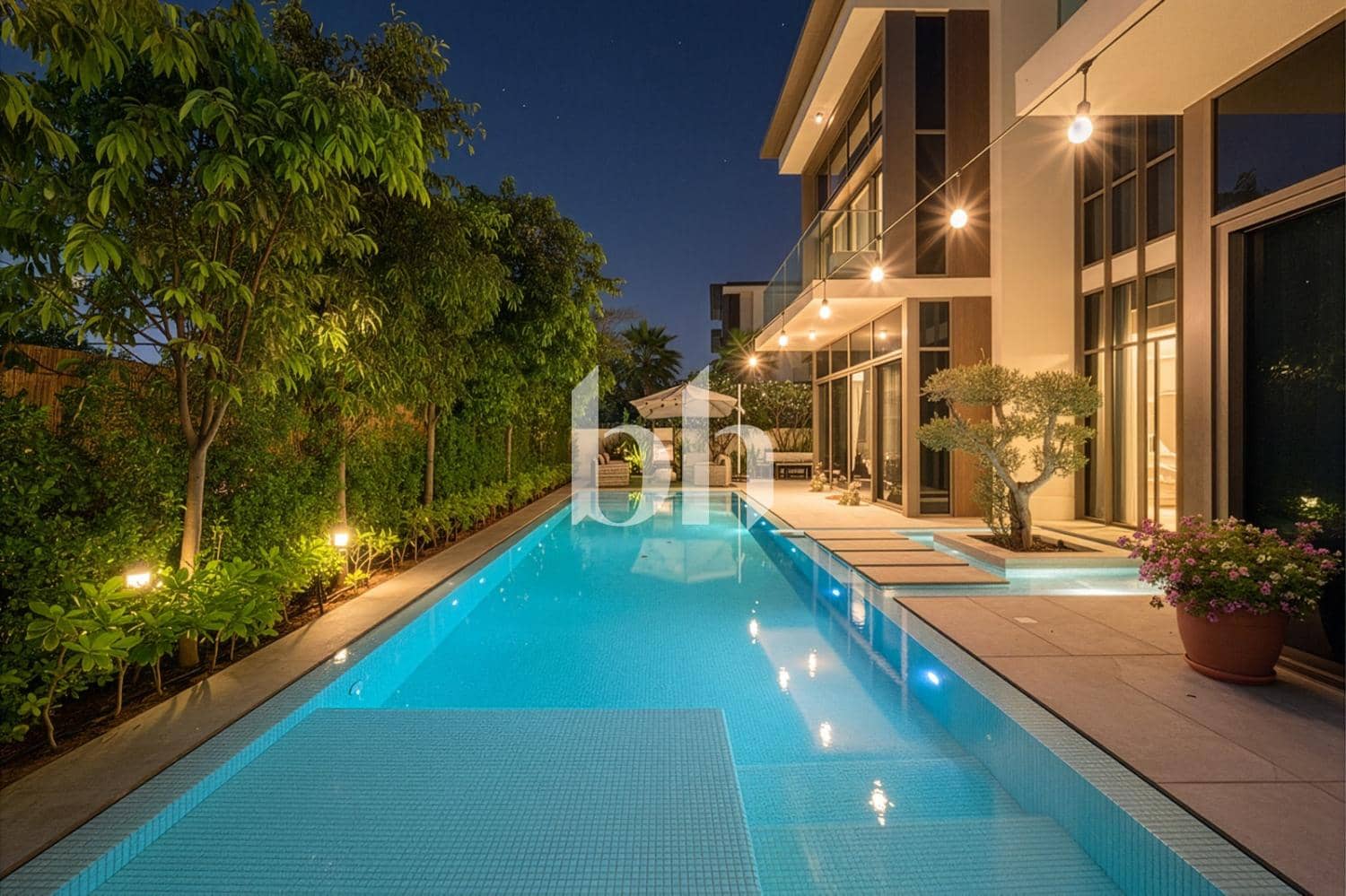 5 Bedroom Villa in Golf Place 1 - photo 1