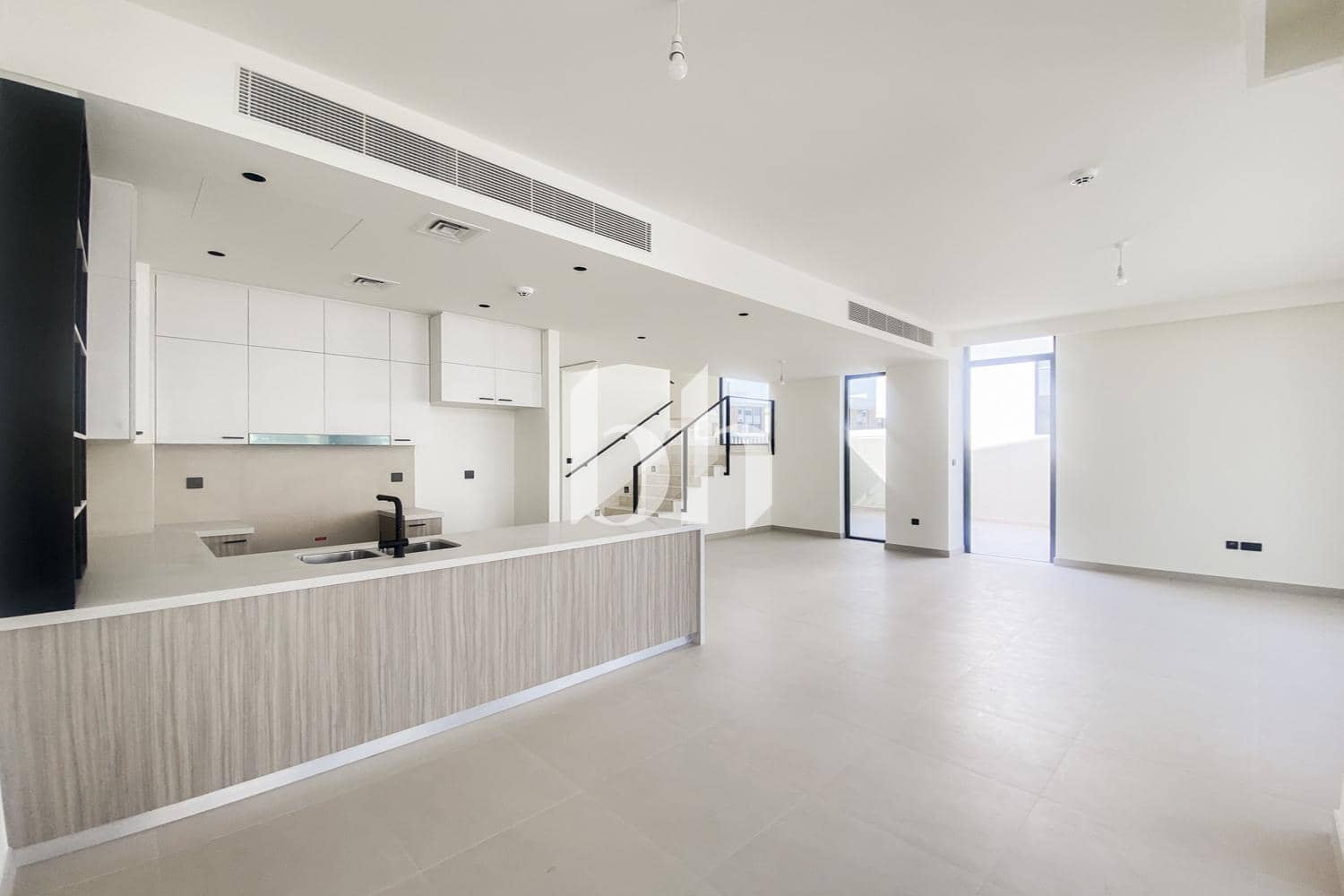 3 Bedroom Villa in Golf Grove - photo 1