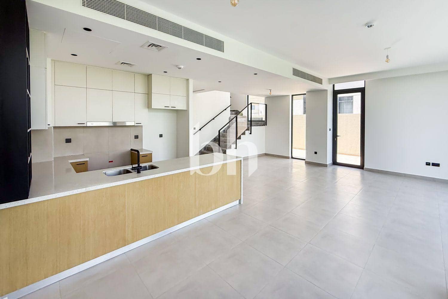 3 Bedroom Townhouse in Golf Grove - photo 1