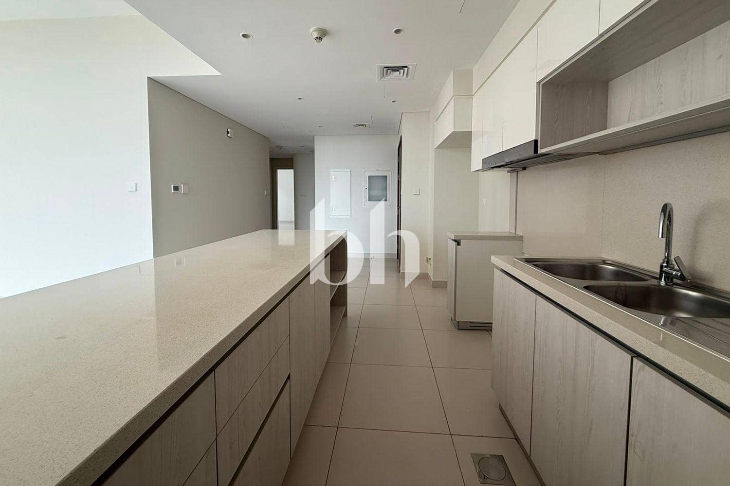 3 Bedroom Apartment in Park Point Building D - photo 1