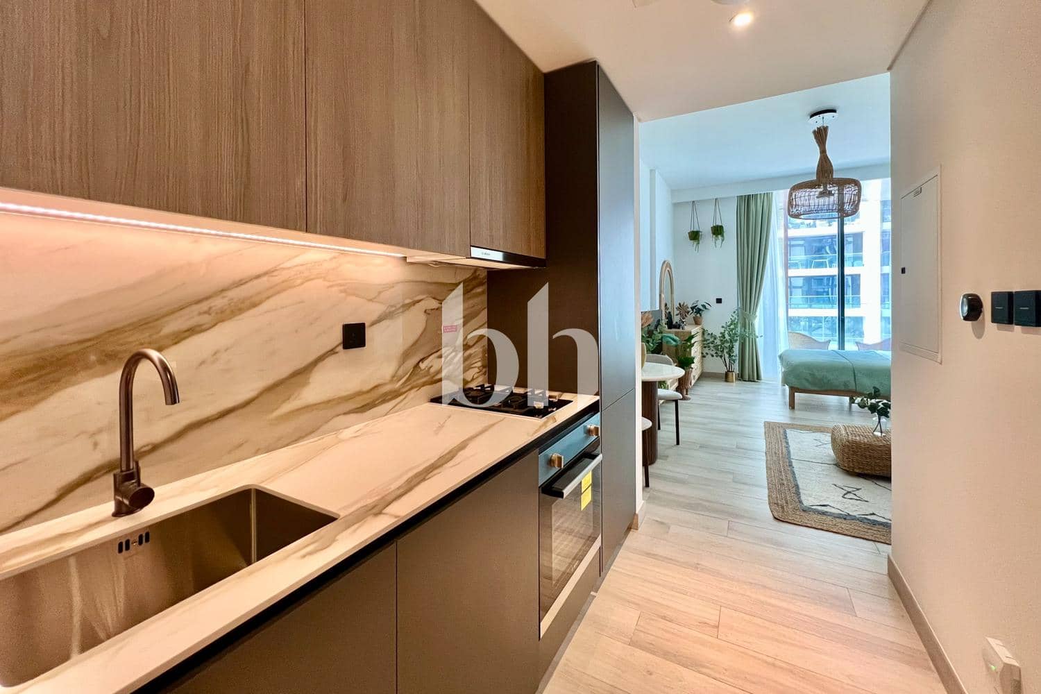 Studio Apartment in The Grove by Iman - photo 2