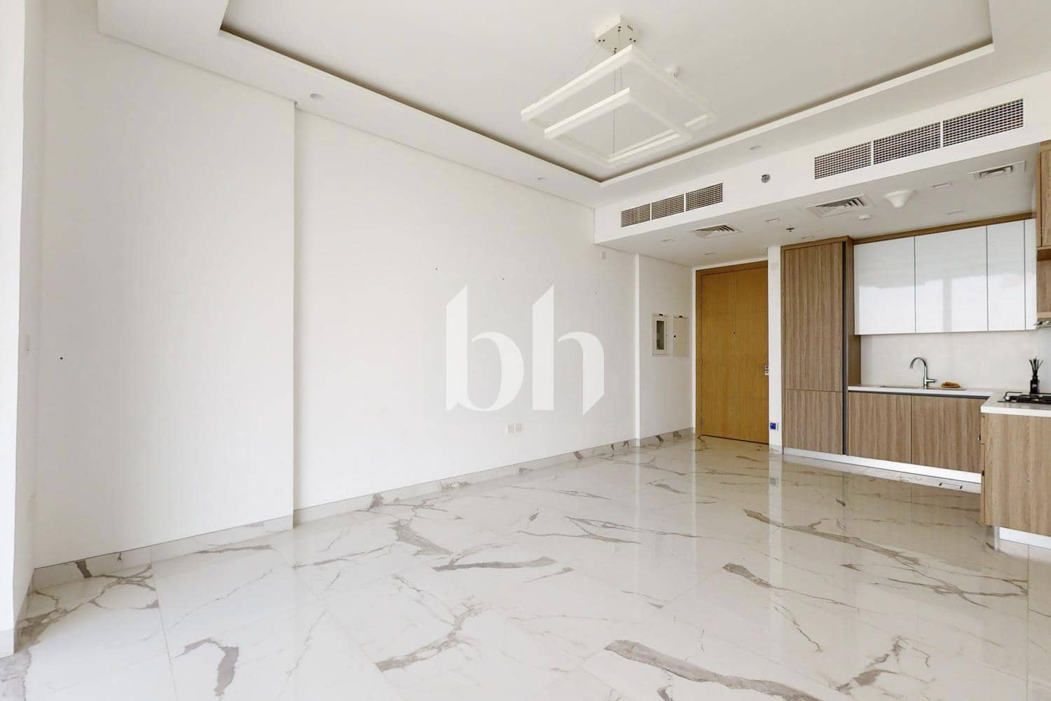 1 Bedroom Apartment in Pinnacle - photo 2