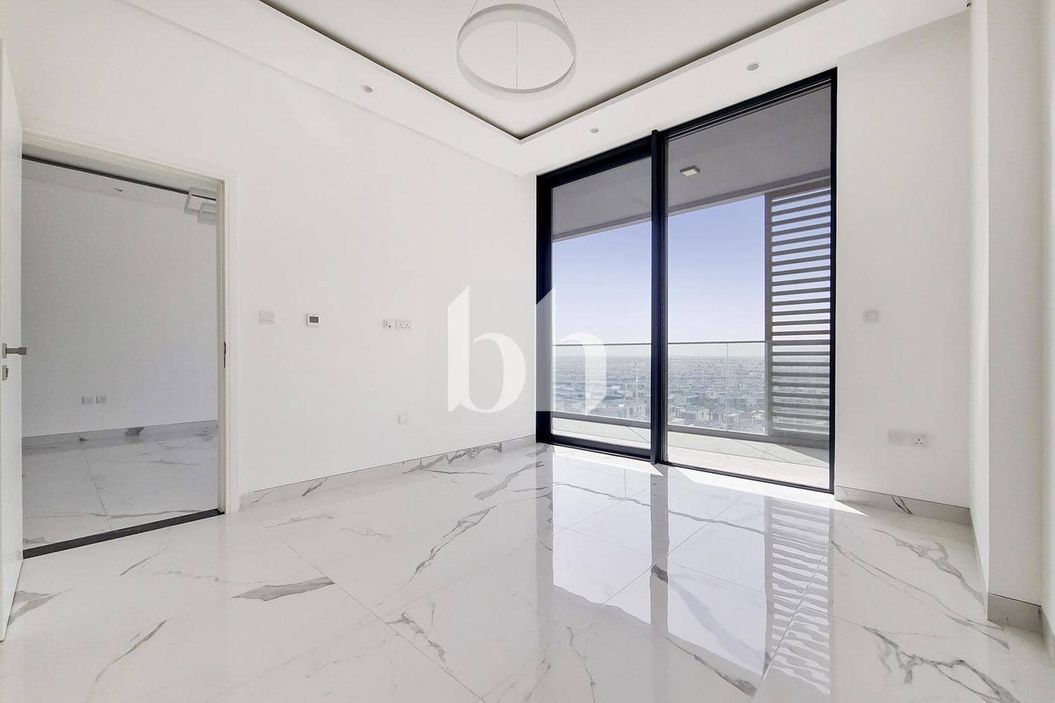 1 Bedroom Apartment in Pinnacle - photo 2
