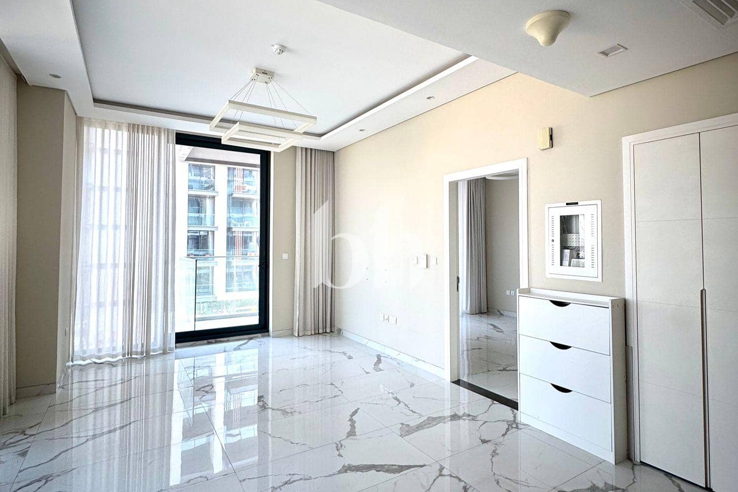 1 Bedroom Apartment in Pinnacle - photo 2