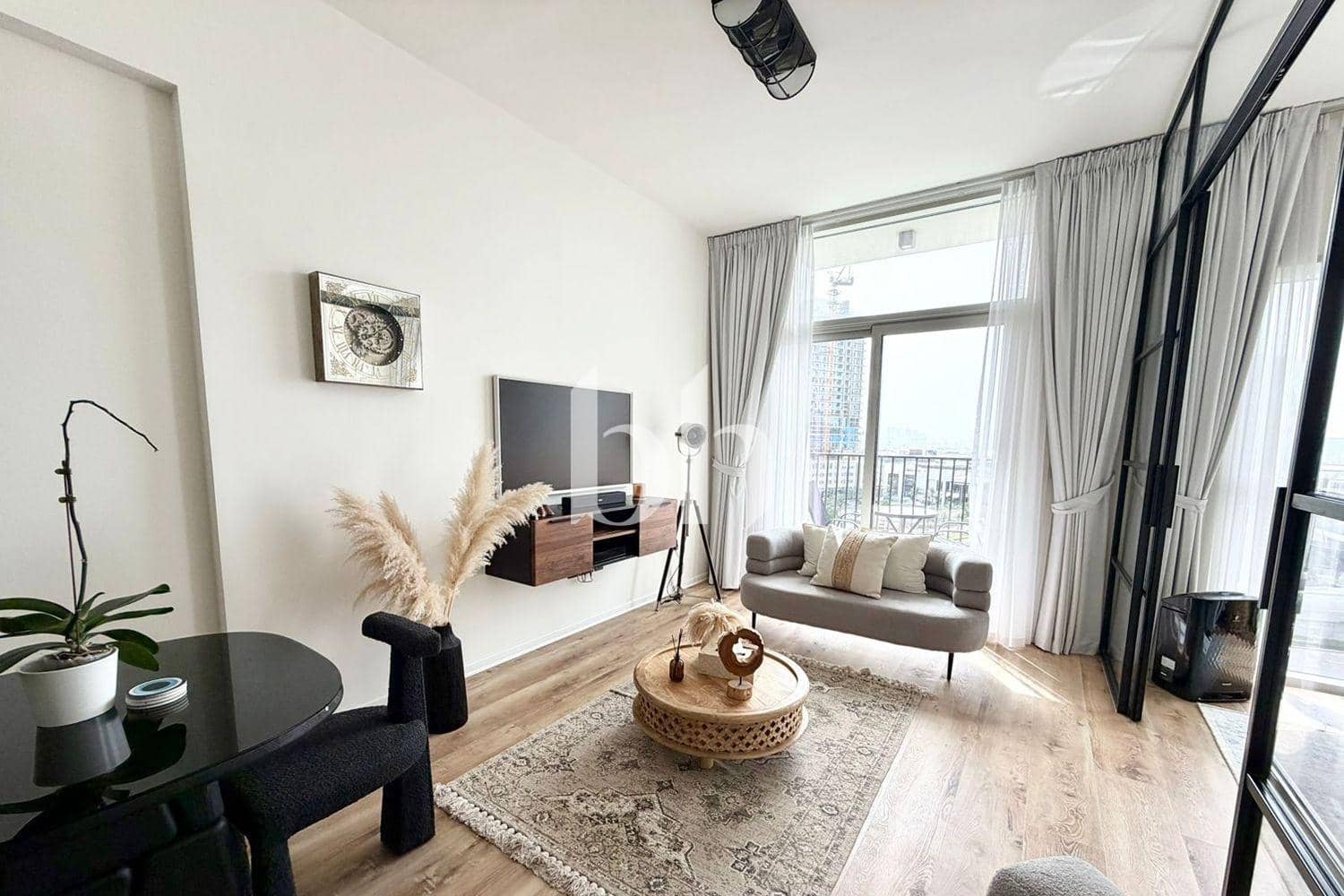 2 Bedroom Apartment in Collective Tower 2