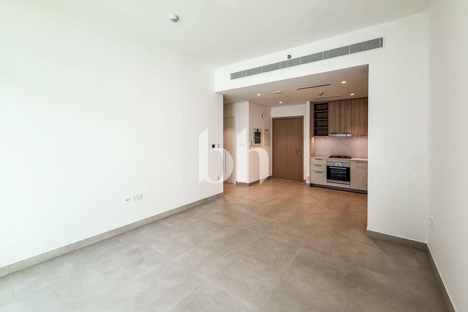 1 Bedroom Apartment in Parkside Views - photo 1