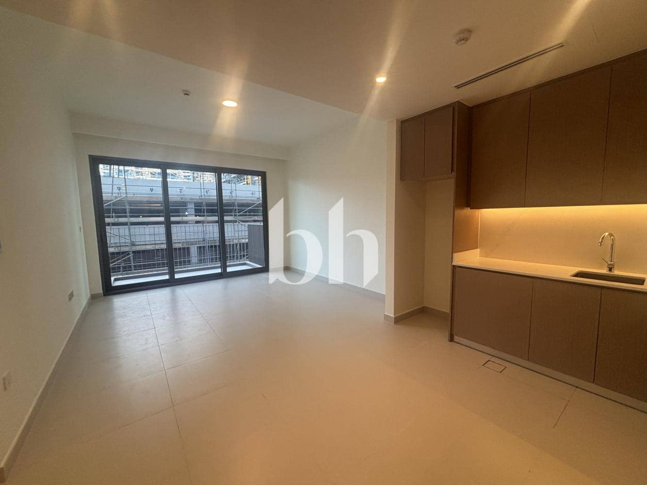 1 Bedroom Apartment in Hills Park - photo 1