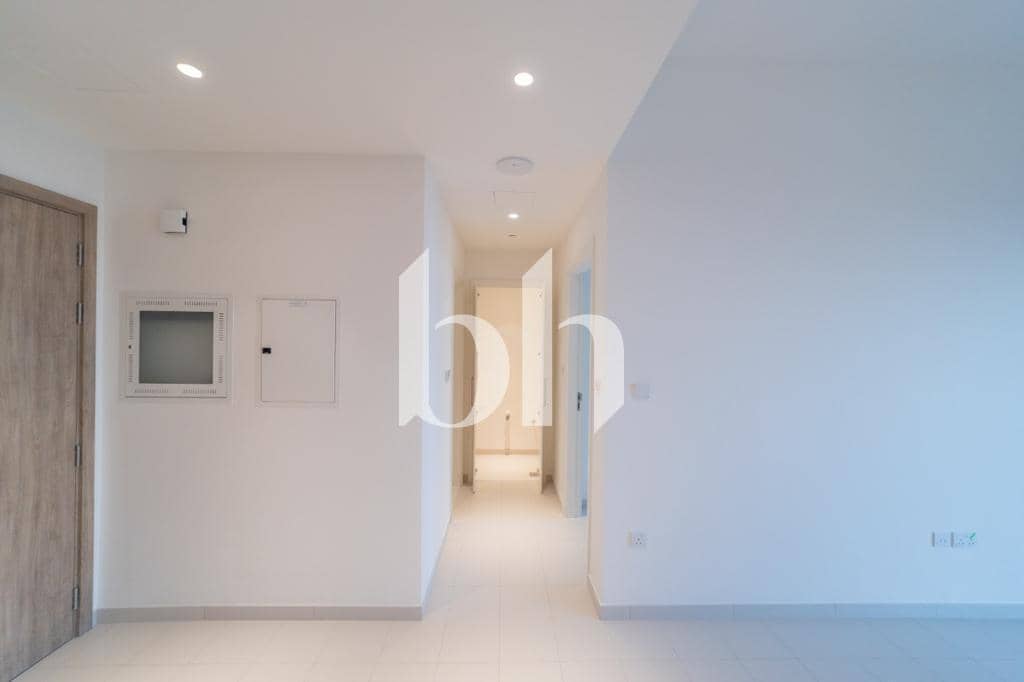 1 Bedroom Apartment in Park Ridge Tower C - photo 2