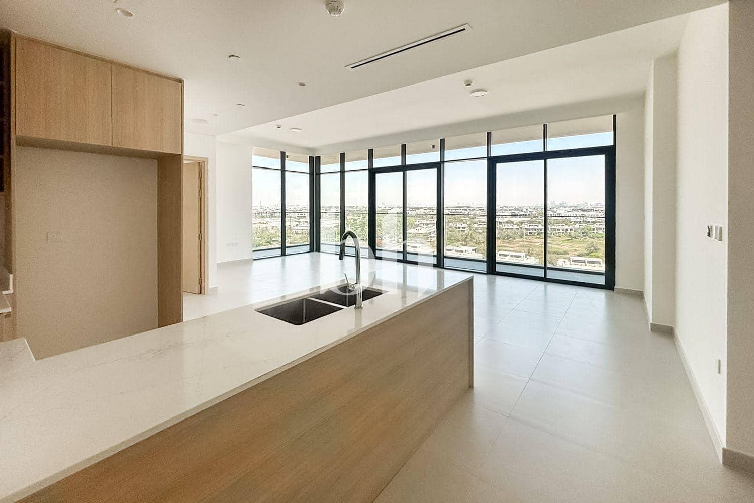 3 Bedroom Apartment in Golf Grand