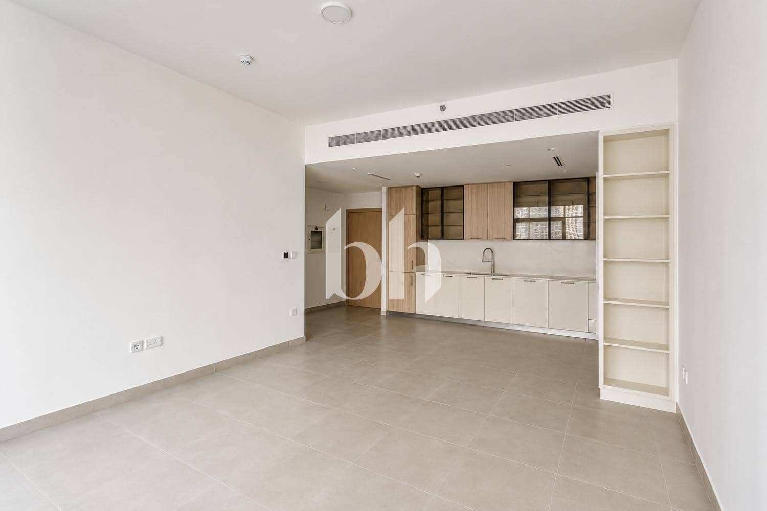 3 Bedroom Apartment in Parkside Views - photo 1