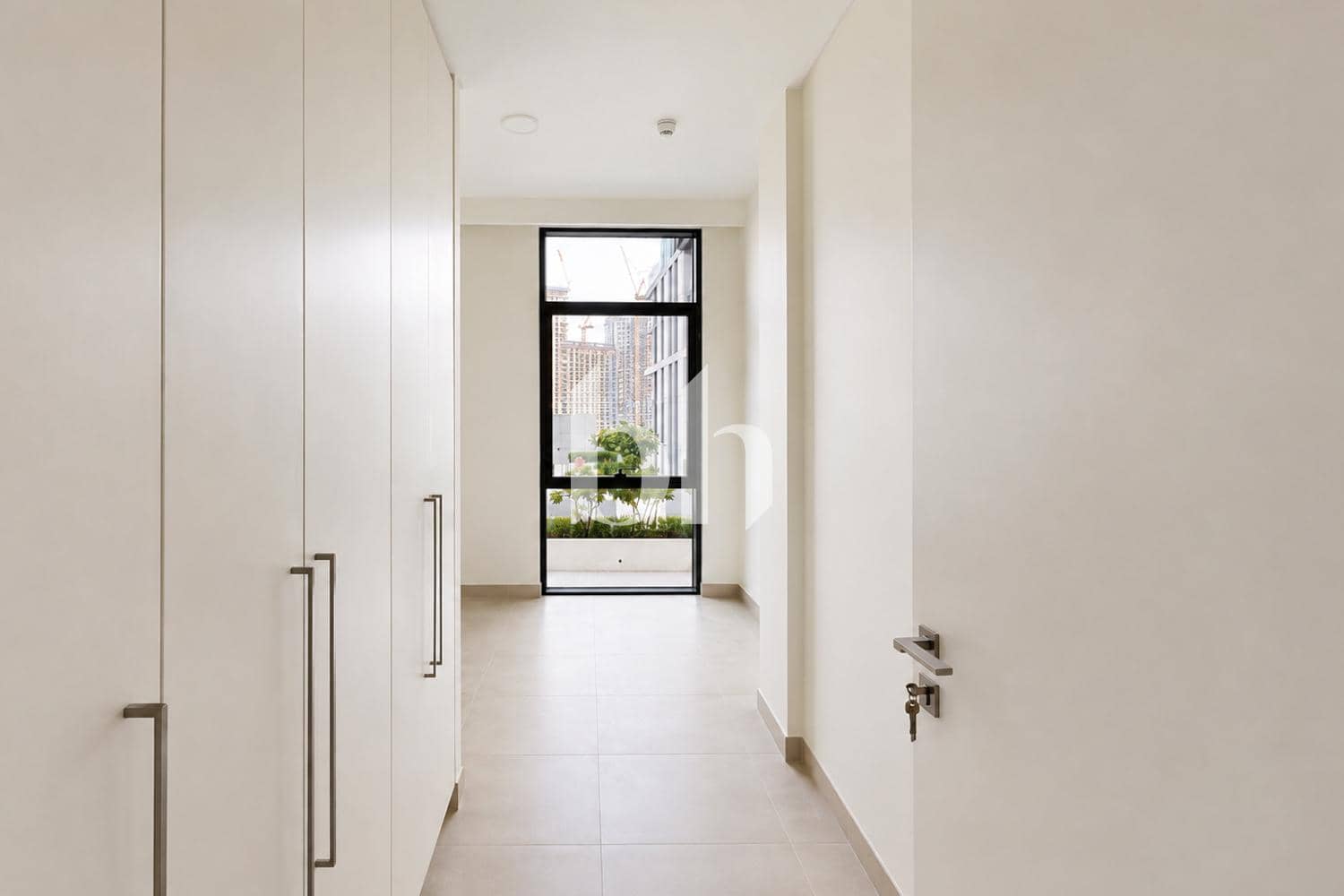 3 Bedroom Apartment in Parkside Views - photo 2