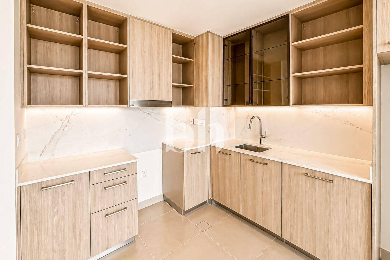 1 Bedroom Apartment in Golf Grand - photo 2