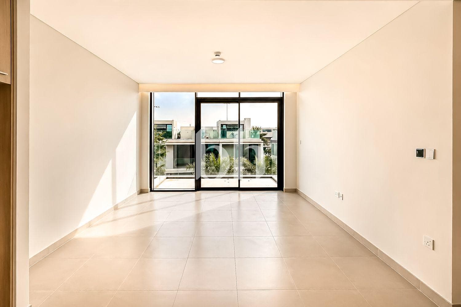1 Bedroom Apartment in Golf Grand - photo 1