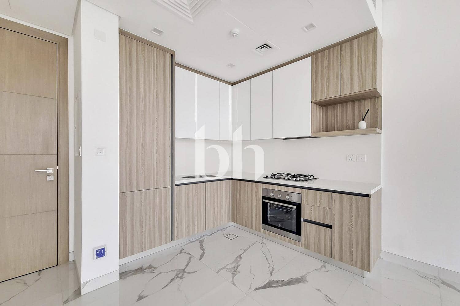 1 Bedroom Apartment in Pinnacle - photo 1