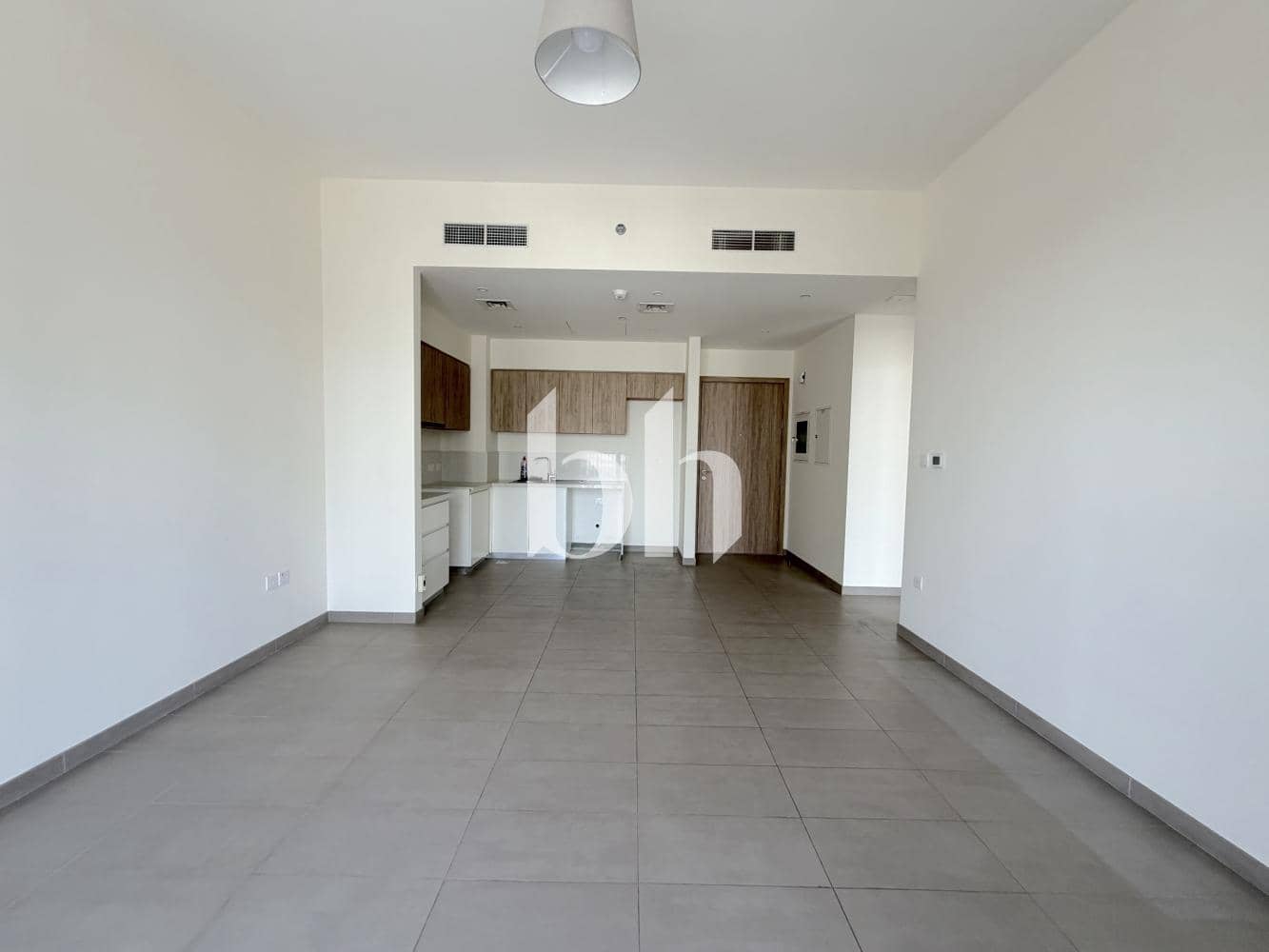 1 Bedroom Apartment in Executive Residences 2 - photo 2