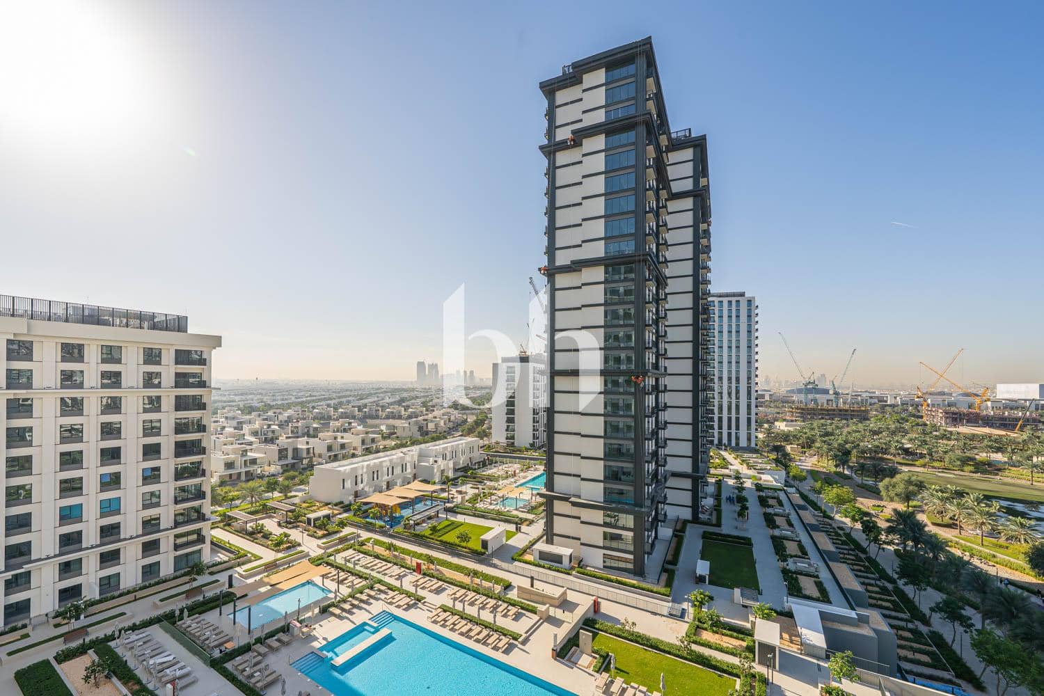 2 Bedroom Apartment in Park Field Tower 2
