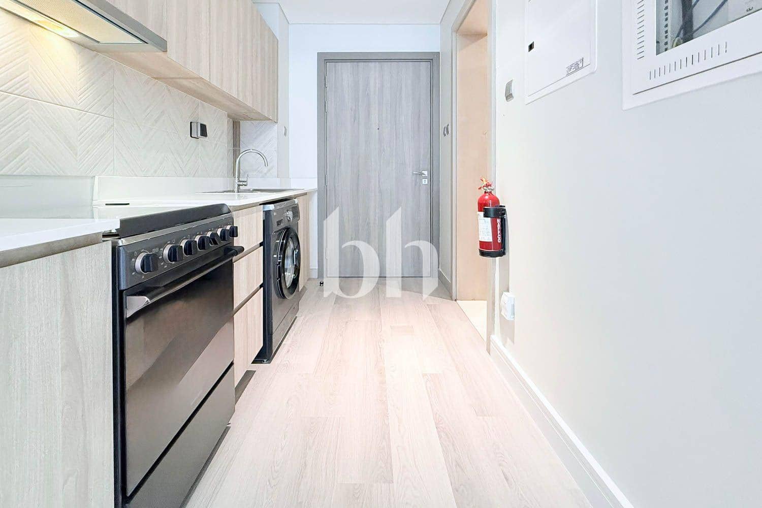 Studio Apartment in Sway Residences - photo 2