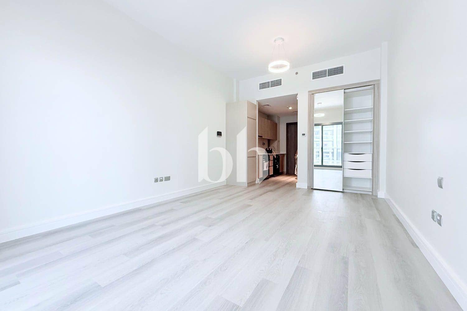 Studio Apartment in Sway Residences - photo 1
