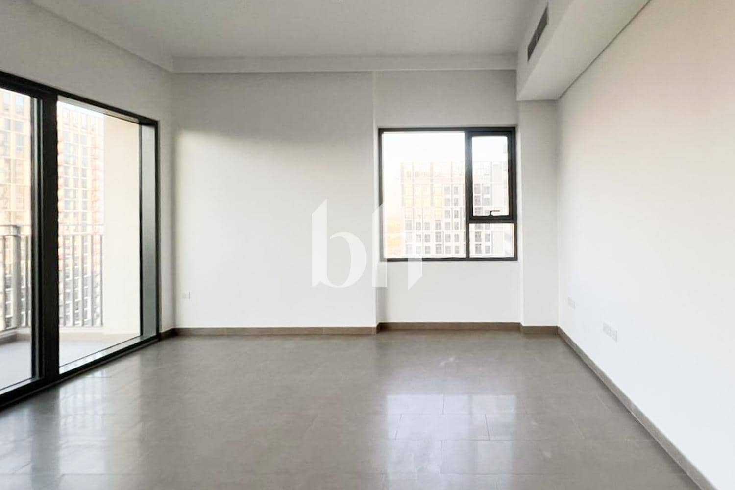3 Bedroom Apartment in Park Heights 2 Tower 1 - photo 2