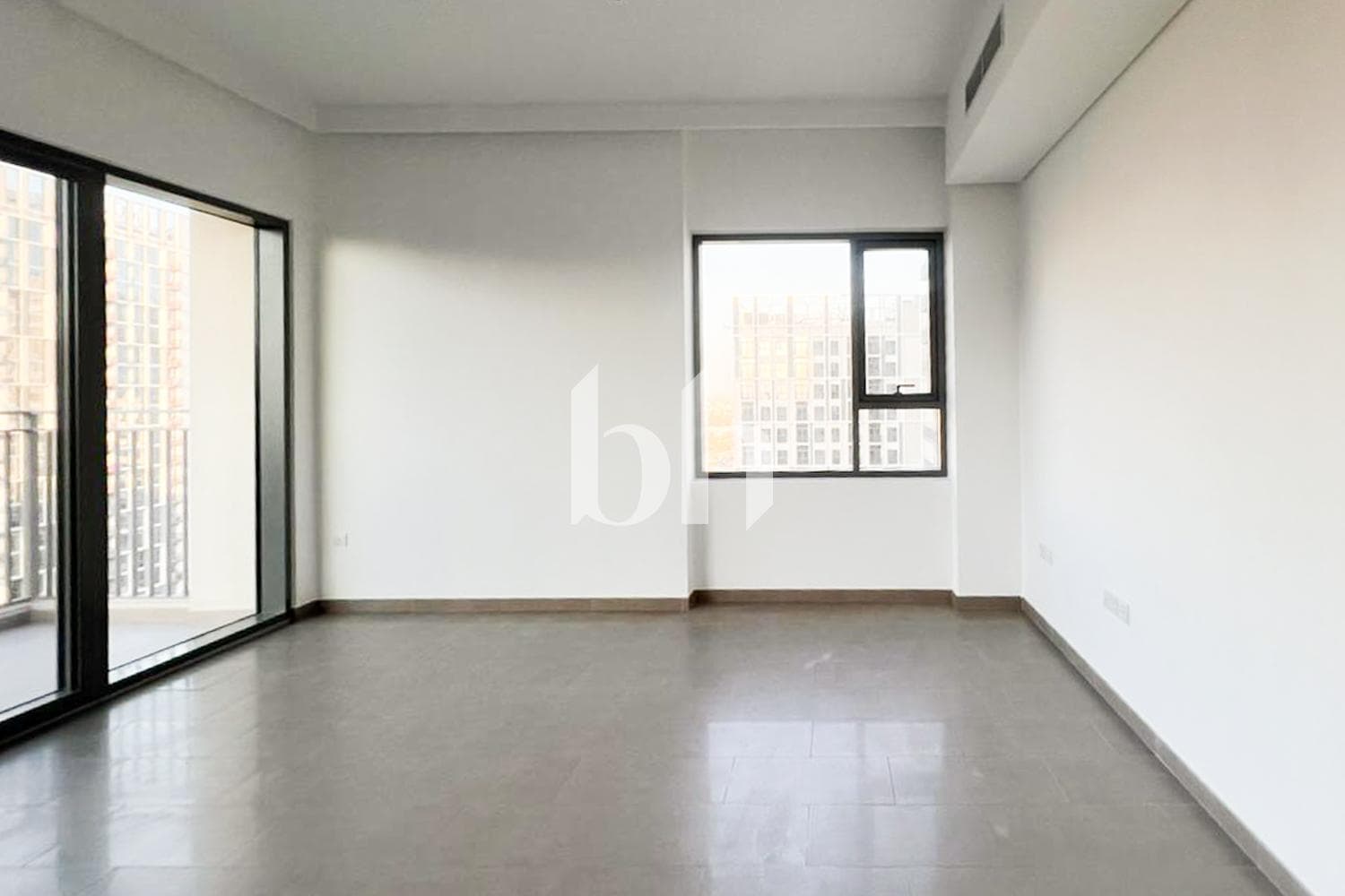 3 Bedroom Apartment in Park Heights 2 Tower 1 - photo 2