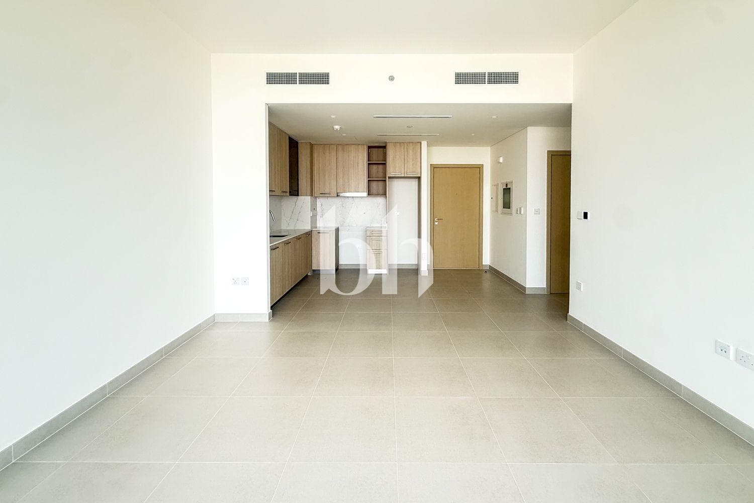 2 Bedroom Apartment in Golf Grand - photo 2