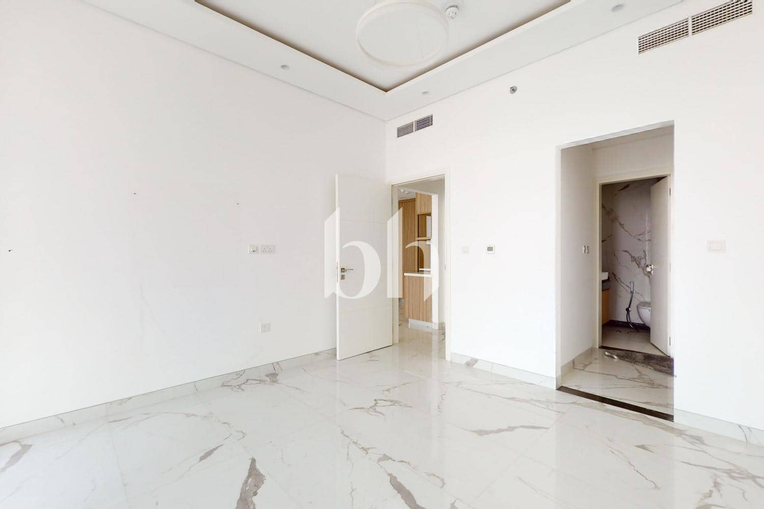1 Bedroom Apartment in Pinnacle - photo 2