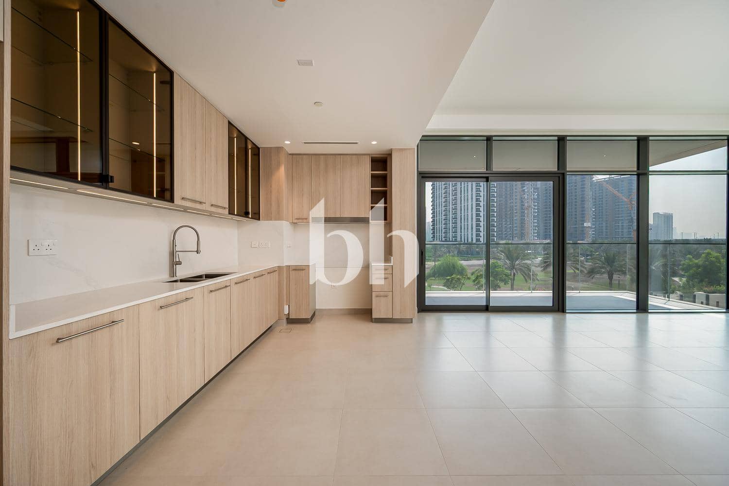 3 Bedroom Apartment in Elvira Building 01