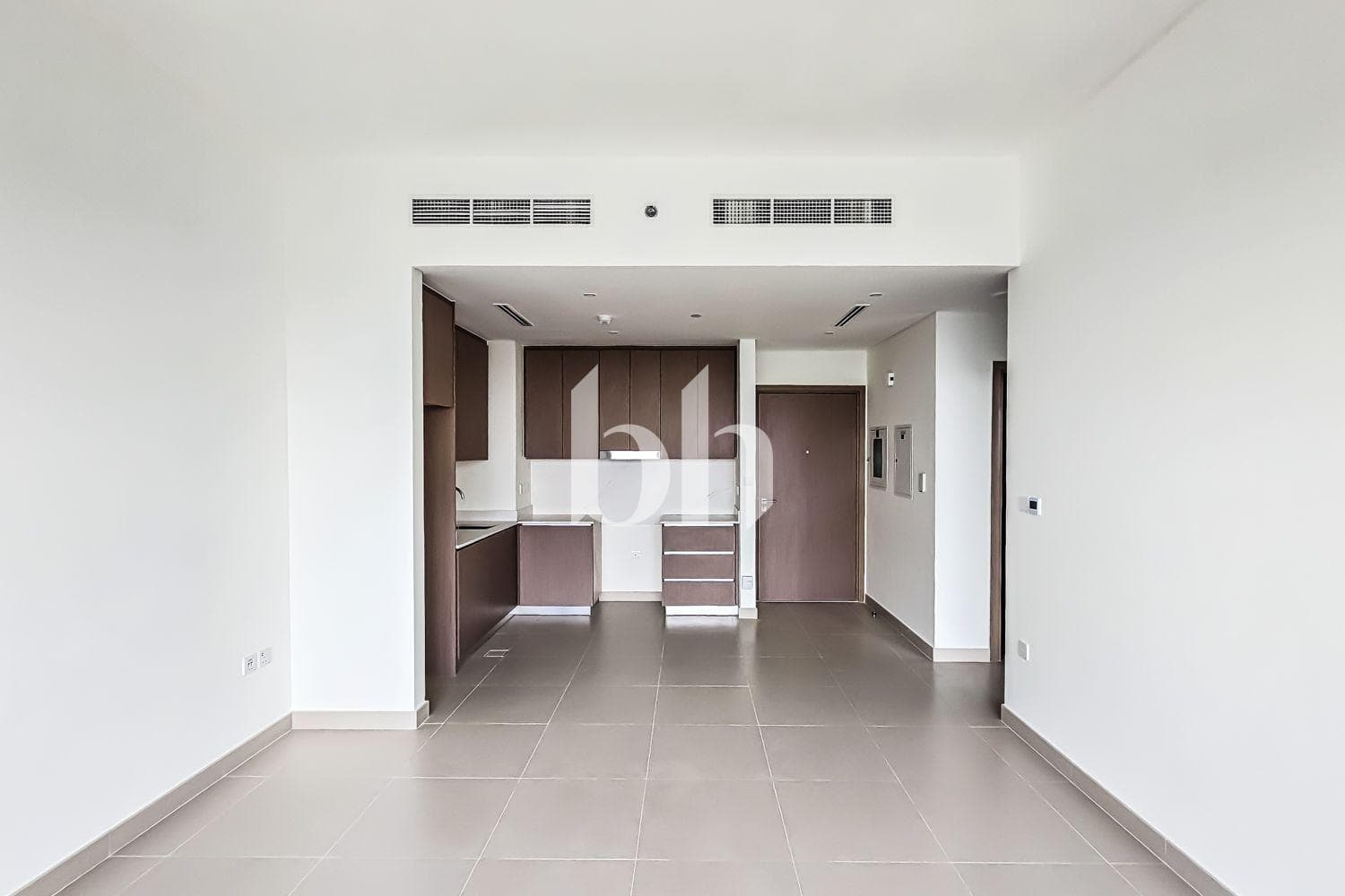 1 Bedroom Apartment in Hills Park - photo 1
