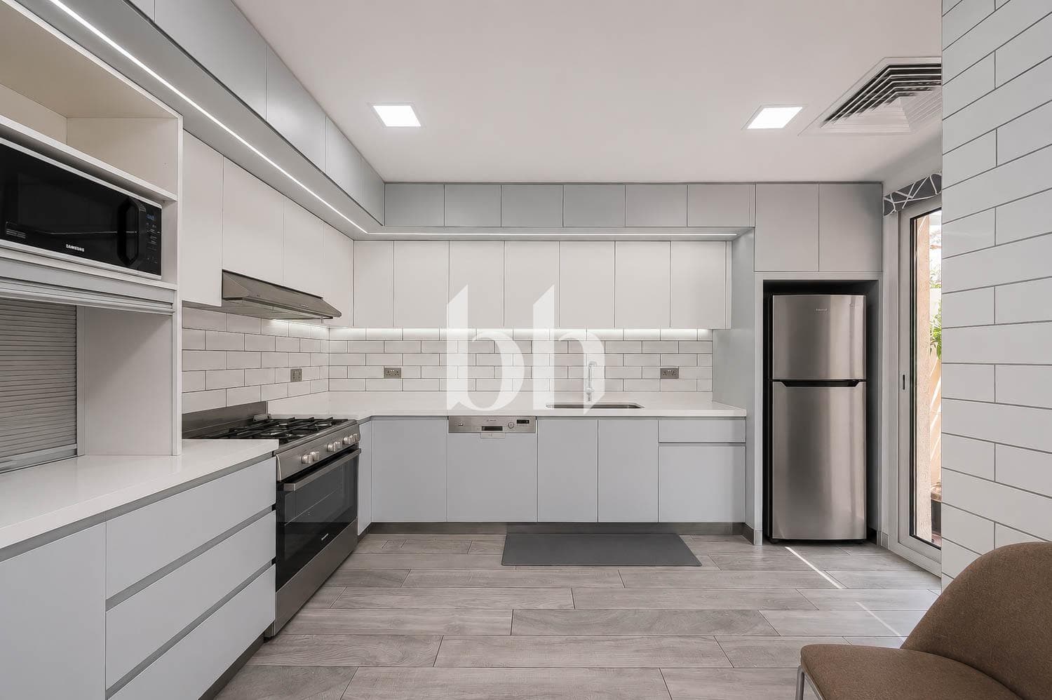 3 Bedroom Villa in Springs 1 - photo 1