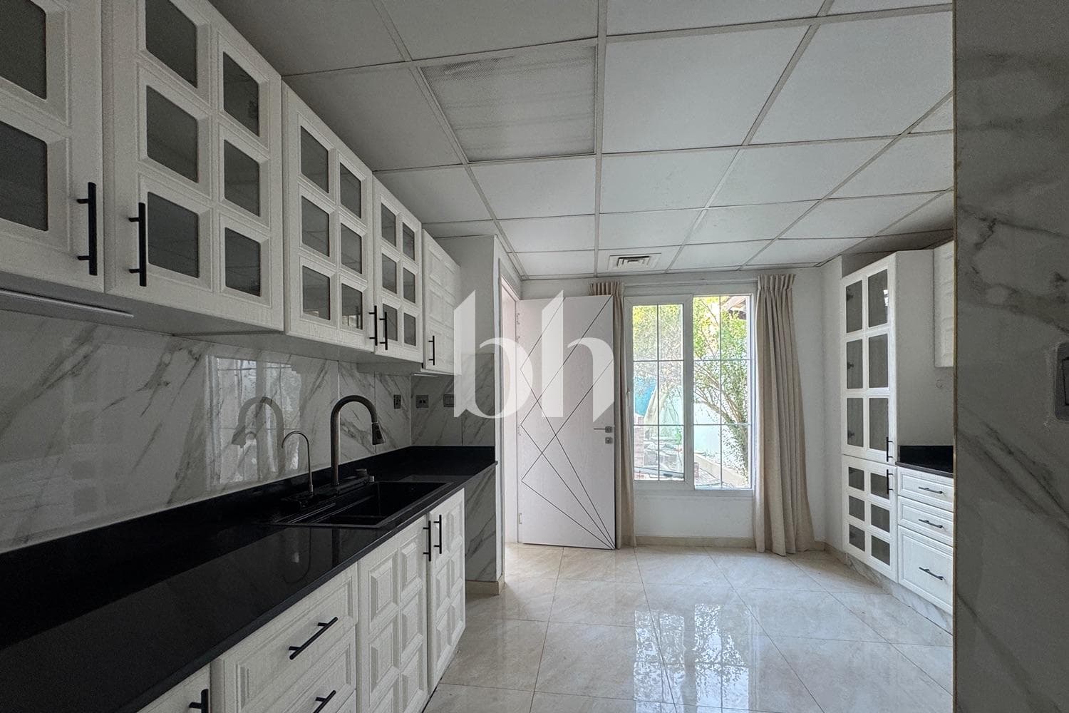 3 Bedroom Villa in Springs 11 - photo 2