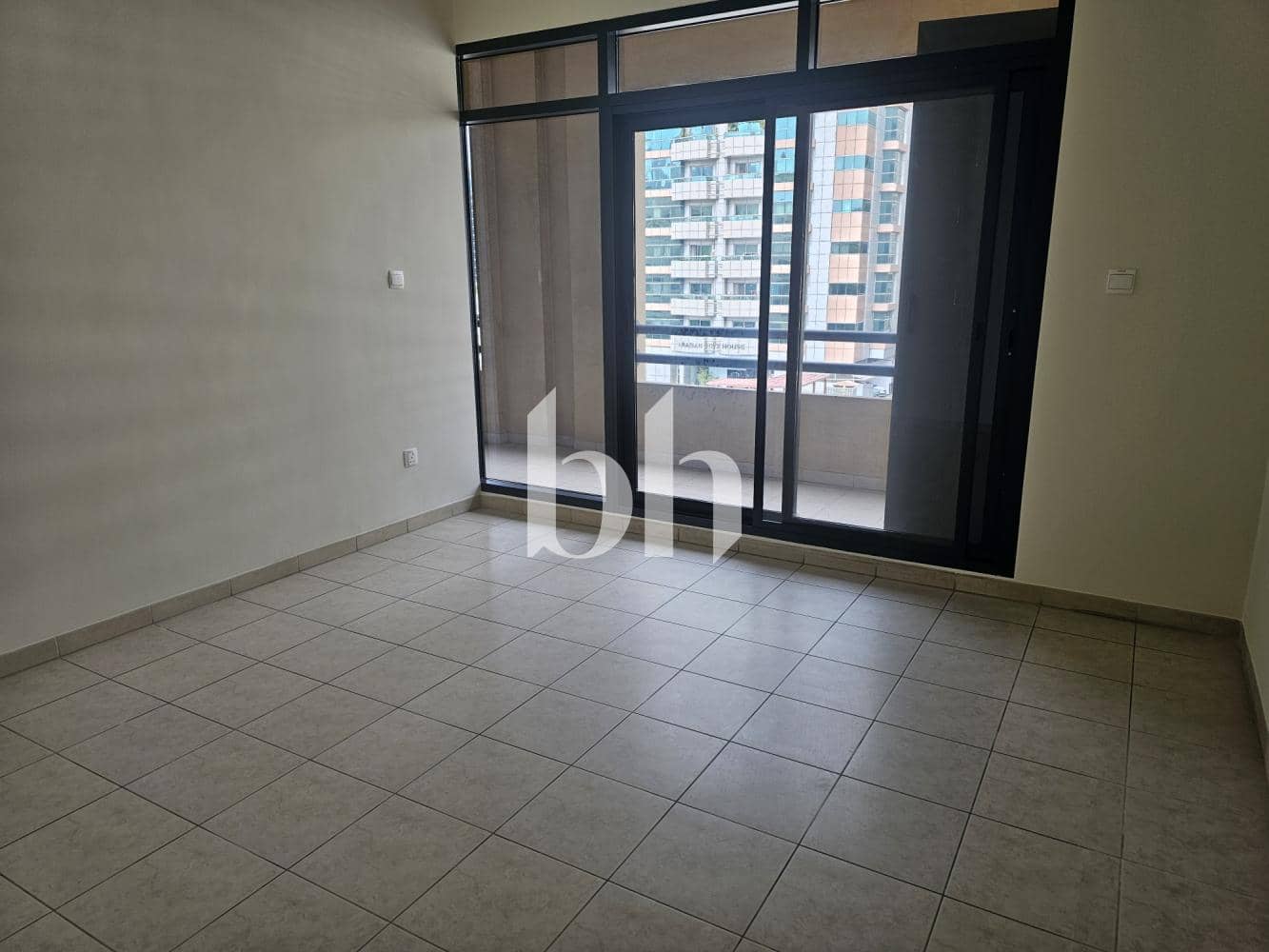 3 Bedroom Apartment in Al Jaz 3 - photo 2