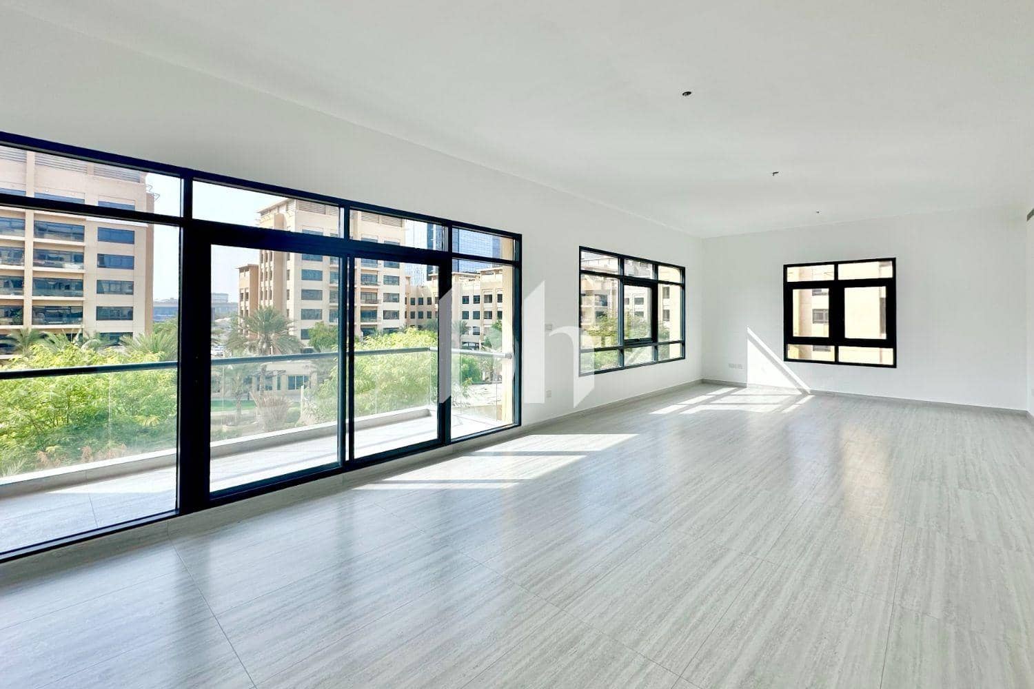 3 Bedroom Apartment in Al Ghaf 2 - photo 2