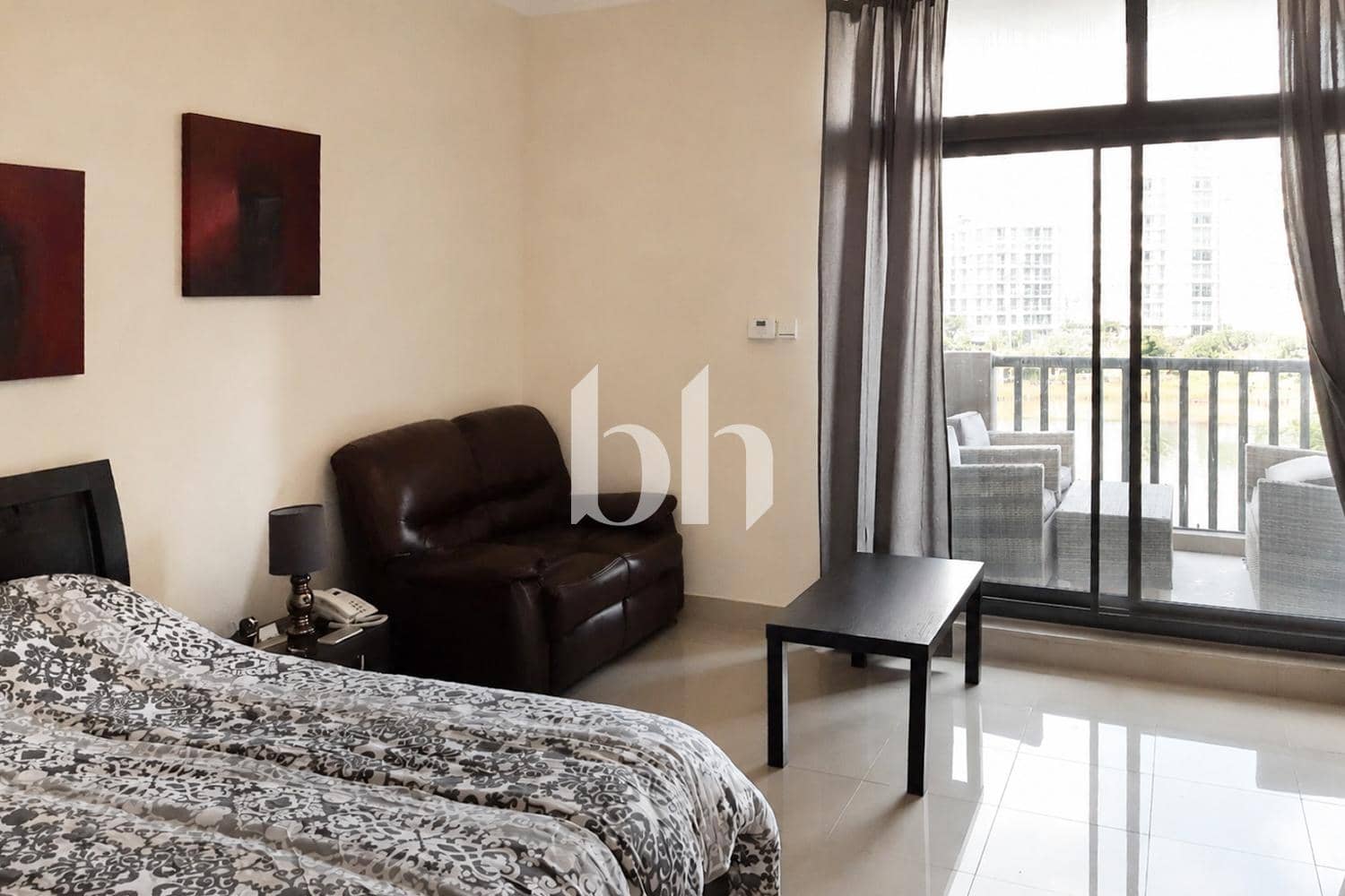 Studio Apartment in The Links Canal Apartments - photo 2
