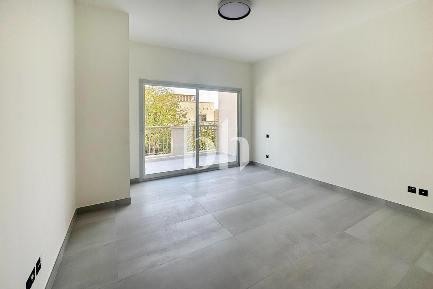 3 Bedroom Townhouse in Maeen 4 - photo 2