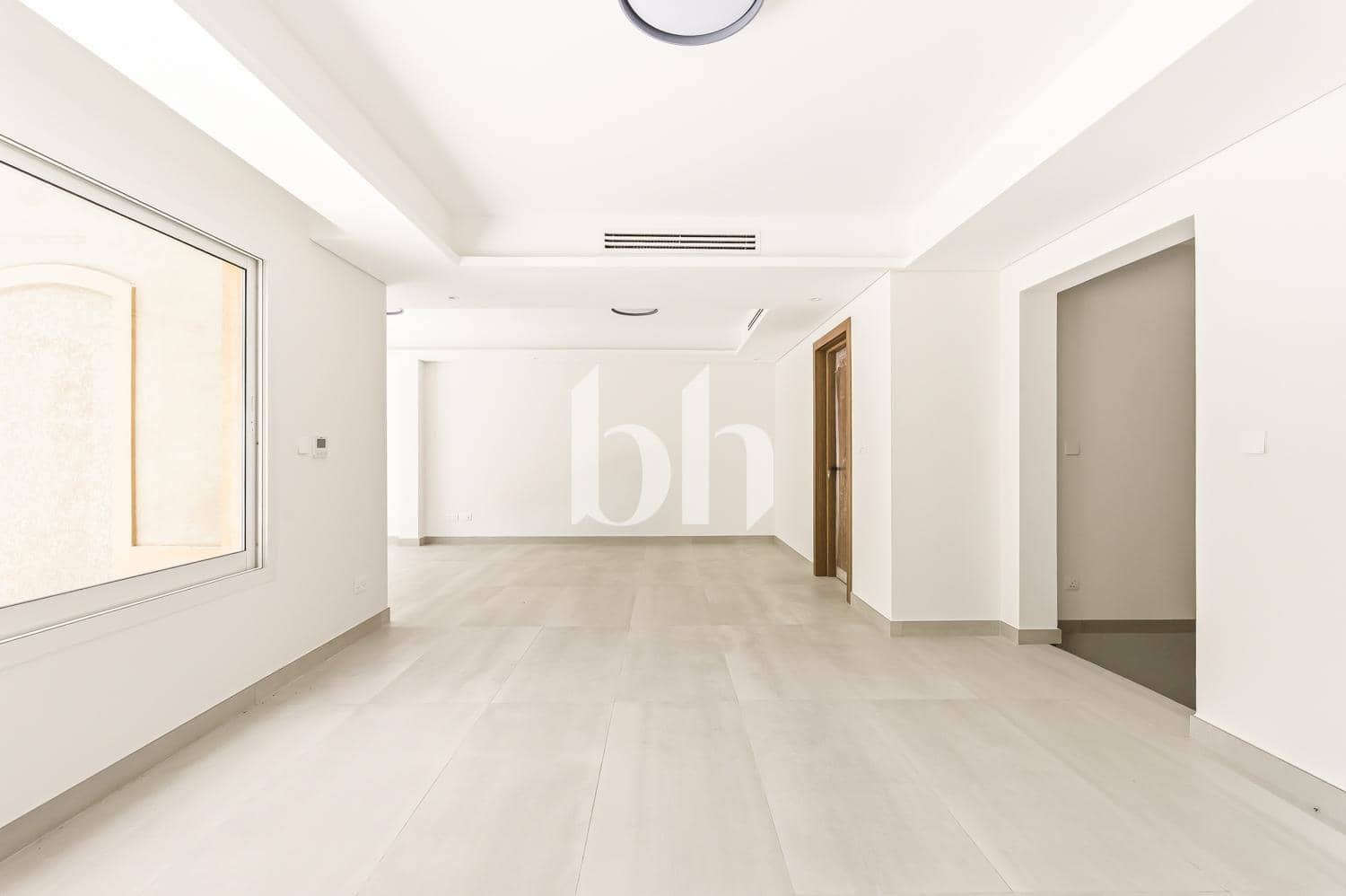 4 Bedroom Townhouse in Maeen 4 - photo 2