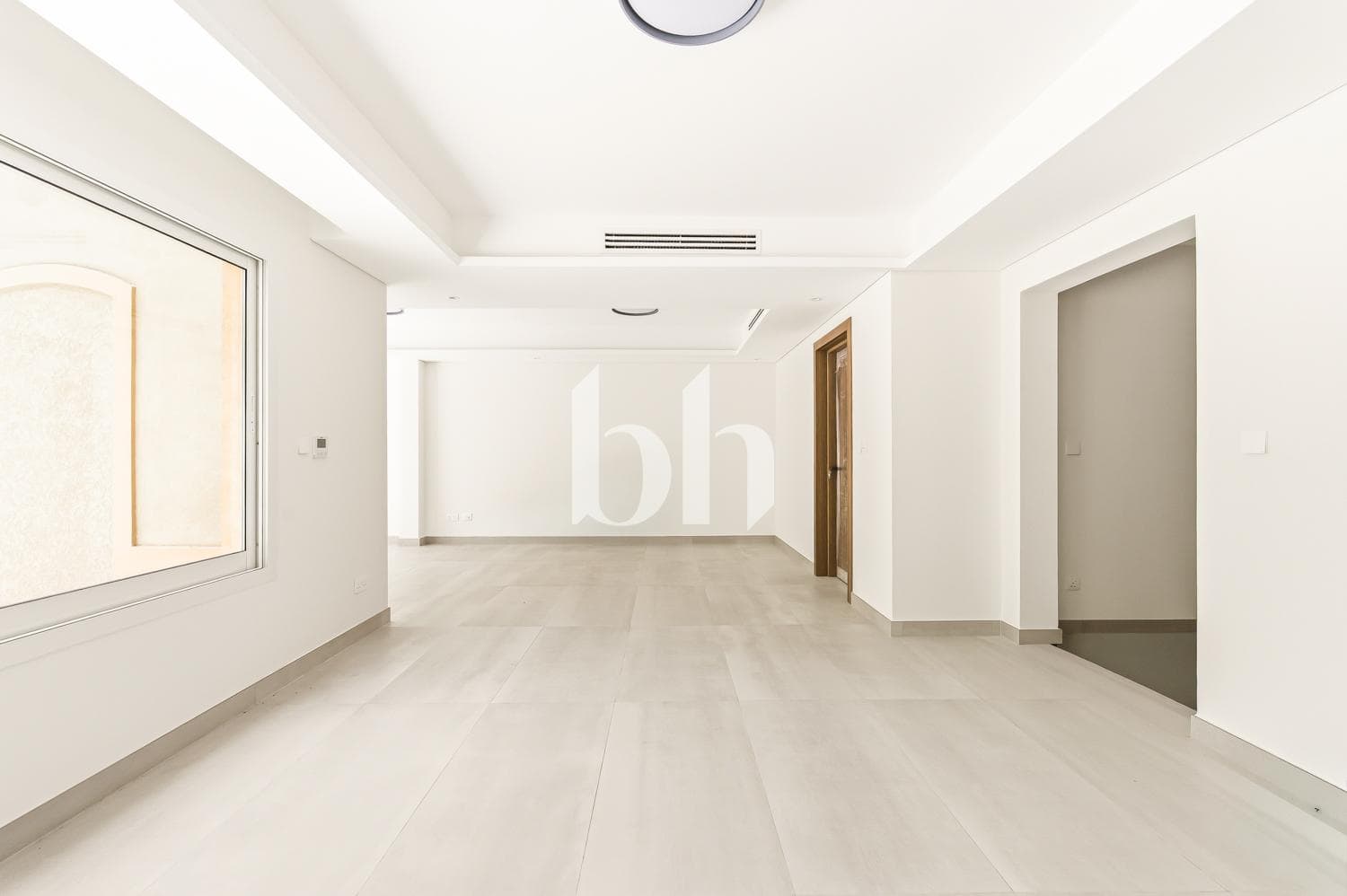 4 Bedroom Townhouse in Maeen 4 - photo 2