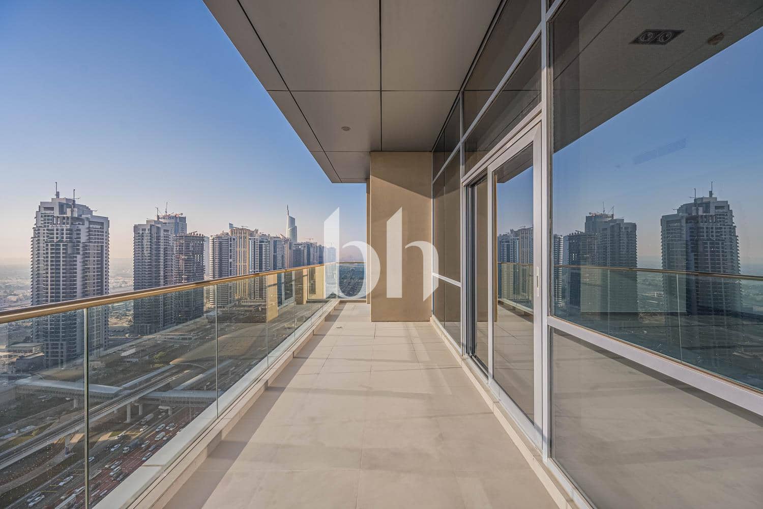 1 Bedroom Apartment in Ariyana Tower - photo 2