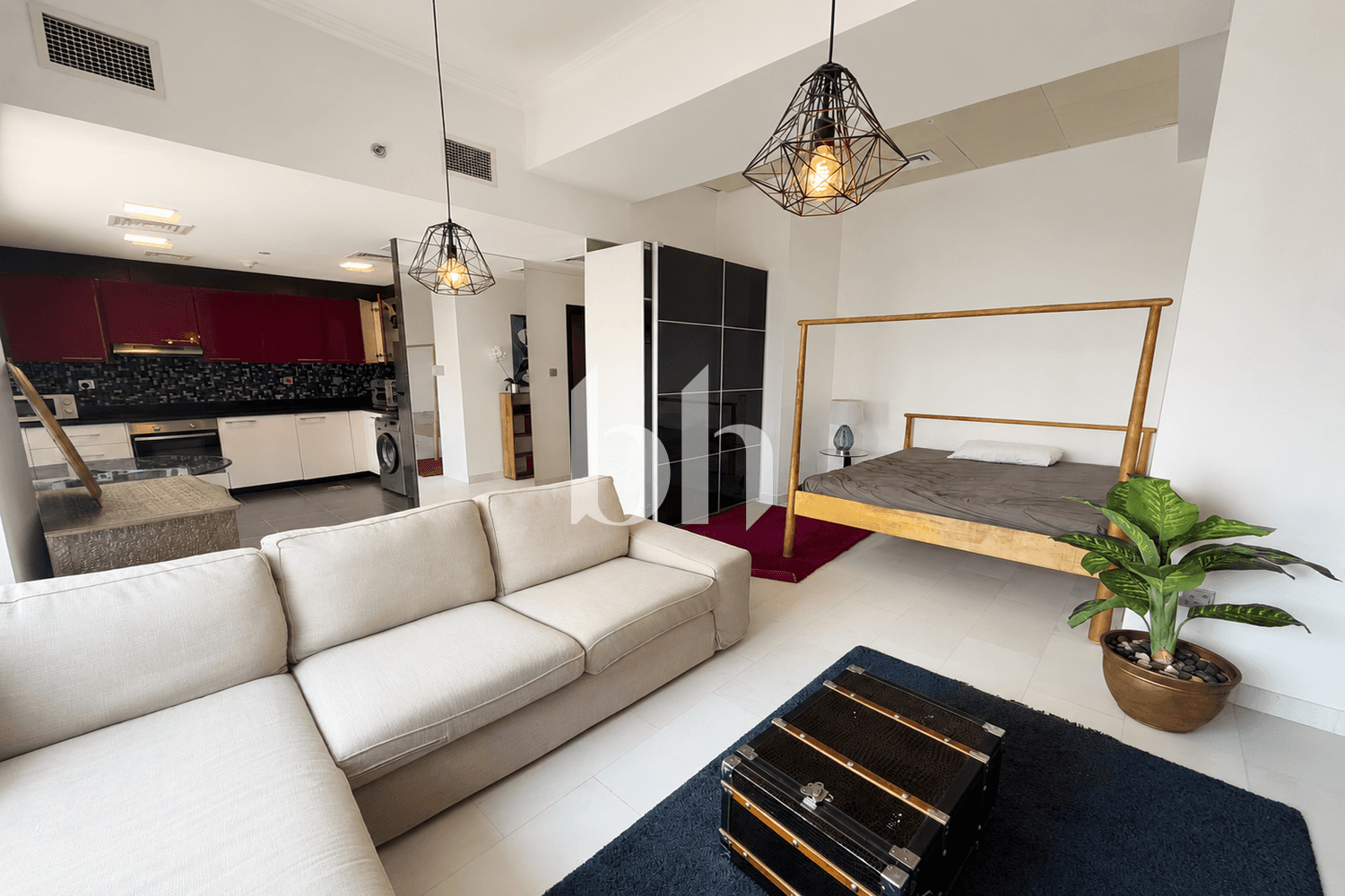 Studio Apartment in Cayan Tower - photo 1