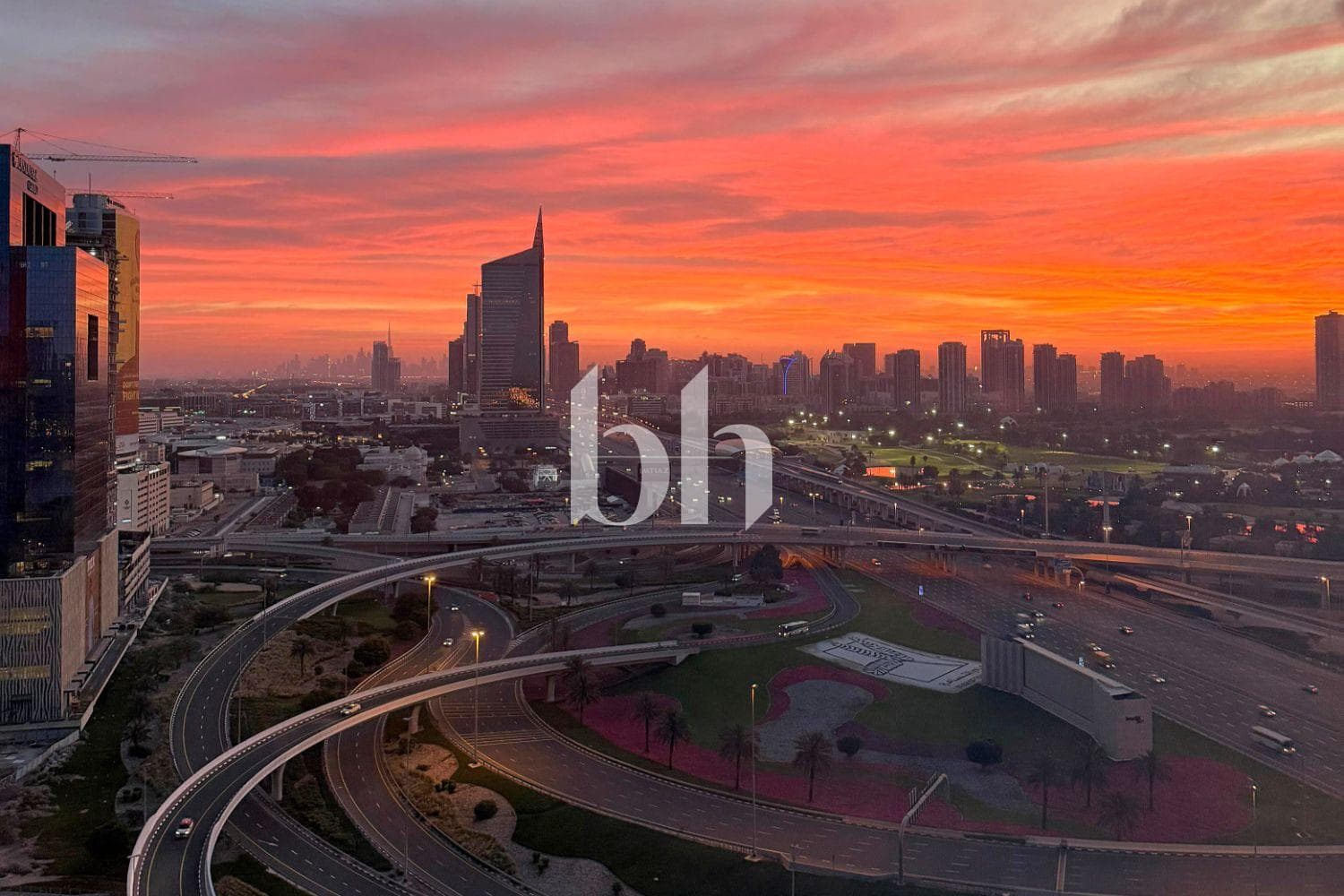 4 Bedroom Apartment in Al Mesk Tower - photo 1