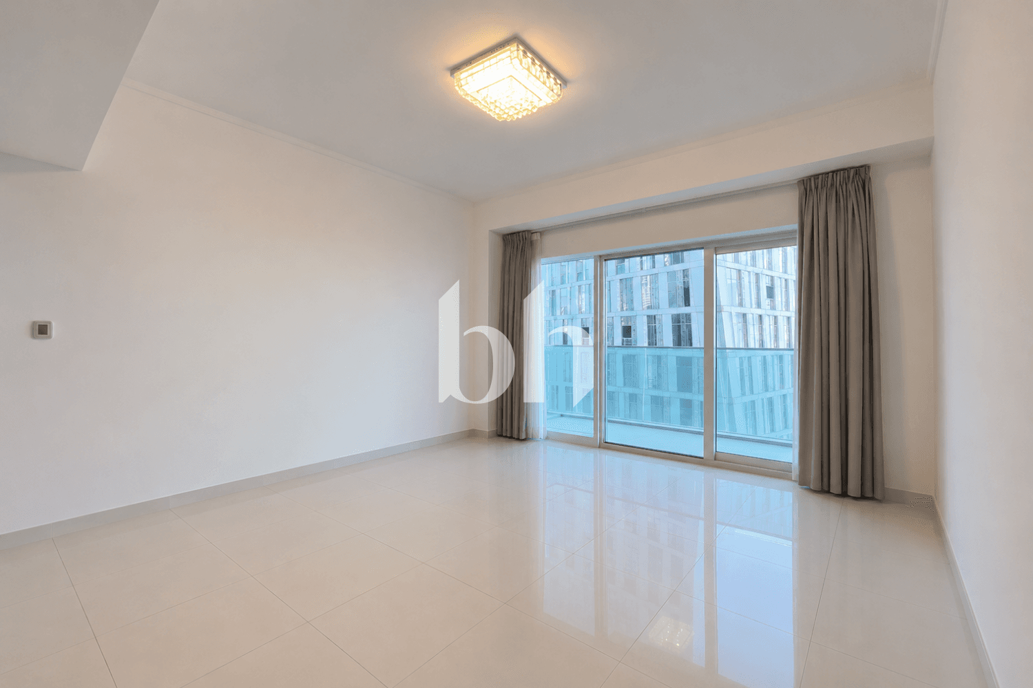 2 Bedroom Apartment in Damac Heights - photo 1