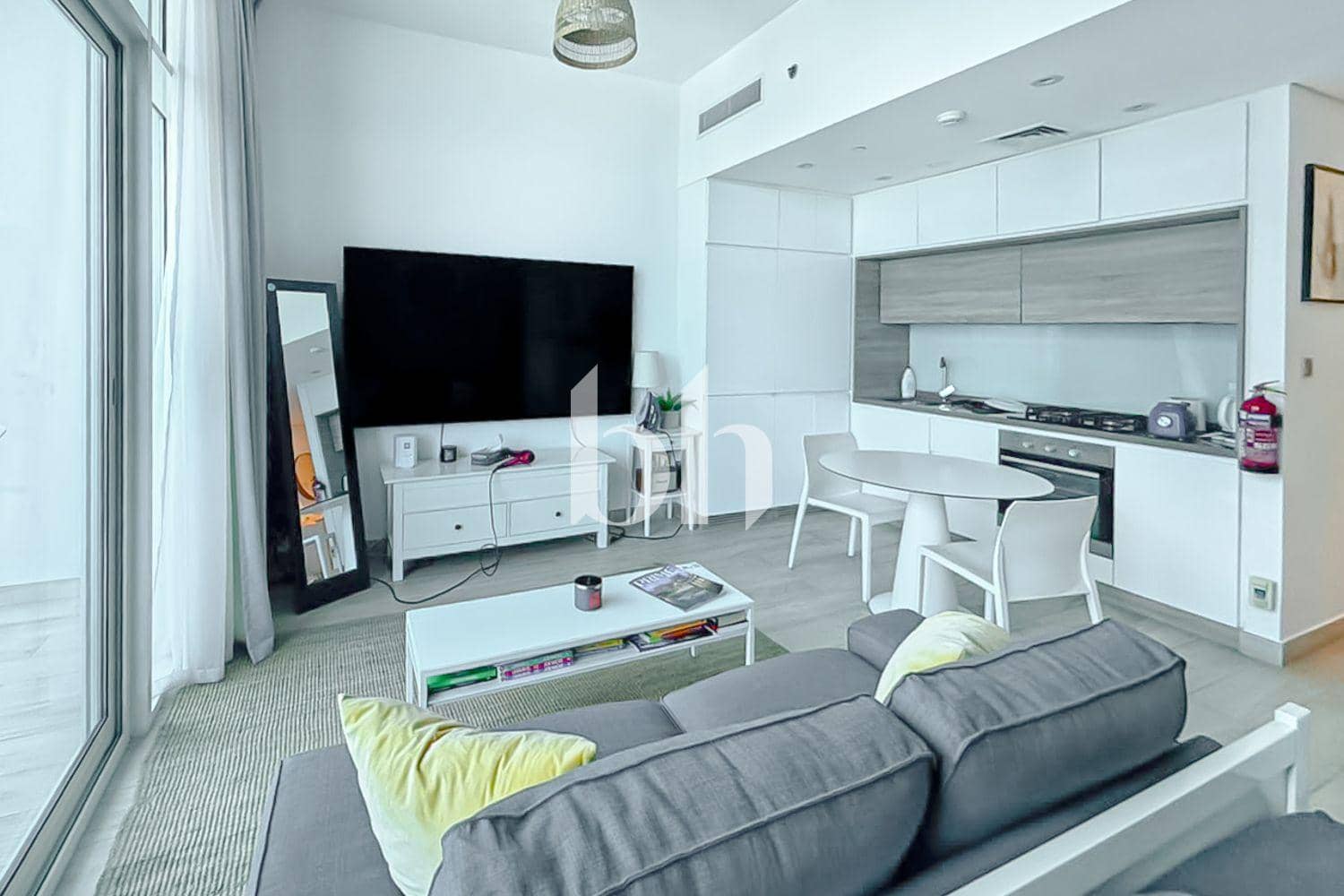 Studio Apartment in Studio One - photo 2