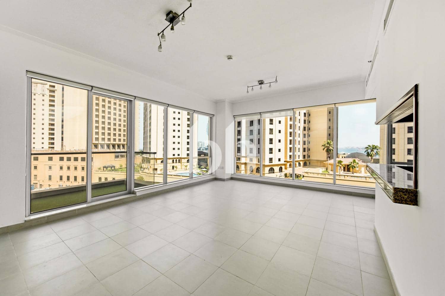 1 Bedroom Apartment in Attessa Tower - photo 1