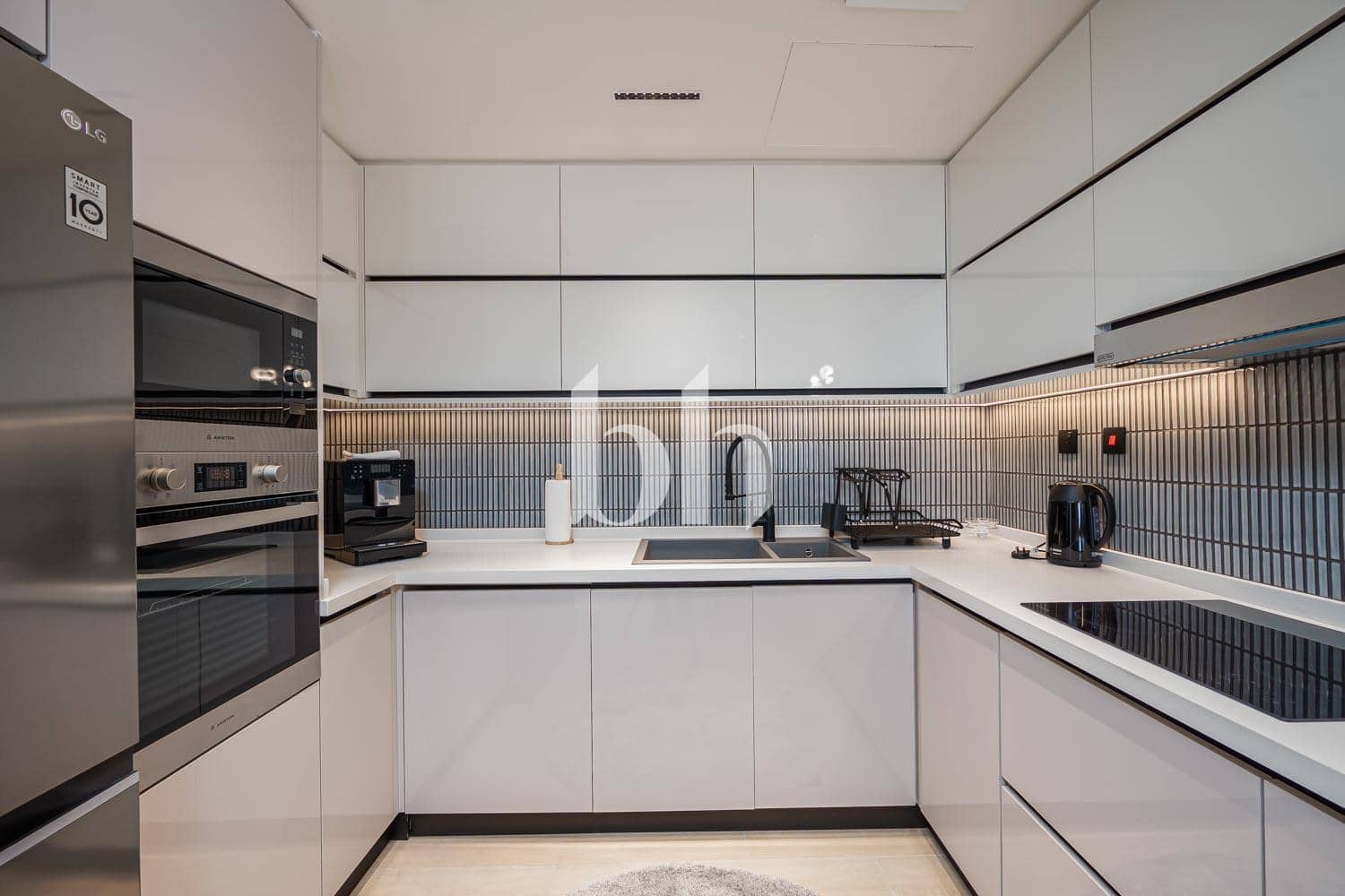 2 Bedroom Apartment in Princess Tower - photo 2