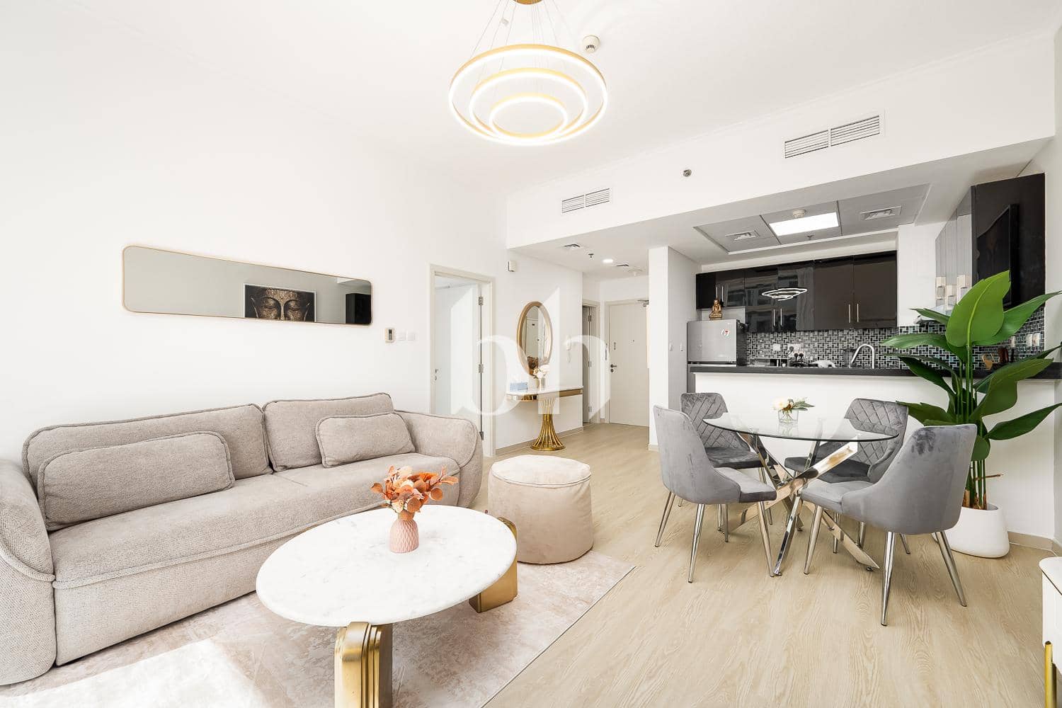 1 Bedroom Apartment in Botanica Tower - photo 1