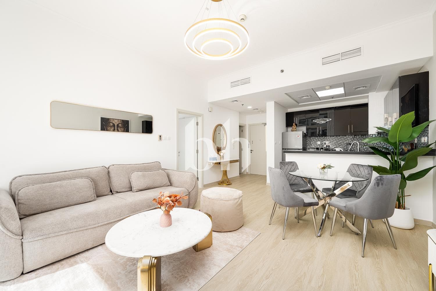 1 Bedroom Apartment in Botanica Tower - photo 1