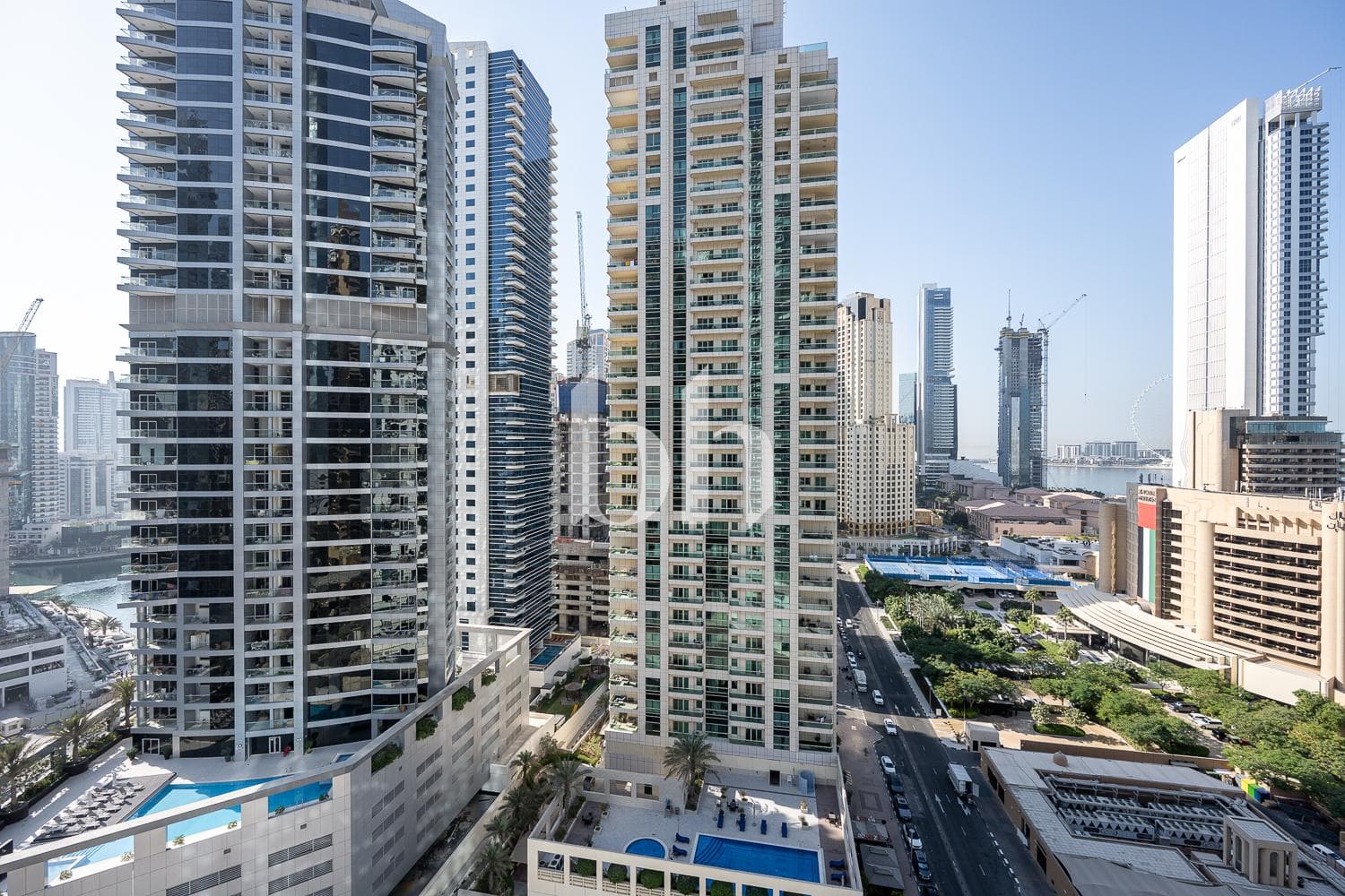 1 Bedroom Apartment in Botanica Tower